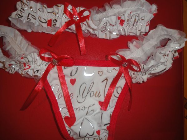 KIT LOVE - CALCINHA E PERNEIRA (PERSEX) - TAMANHO ÚNICO